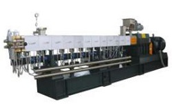 1481095848136324.jpg 平行雙螺桿擠出機