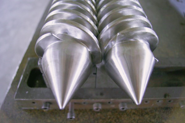 注意！這幾種操作正在悄悄“殺死”你的錐形雙螺桿機筒